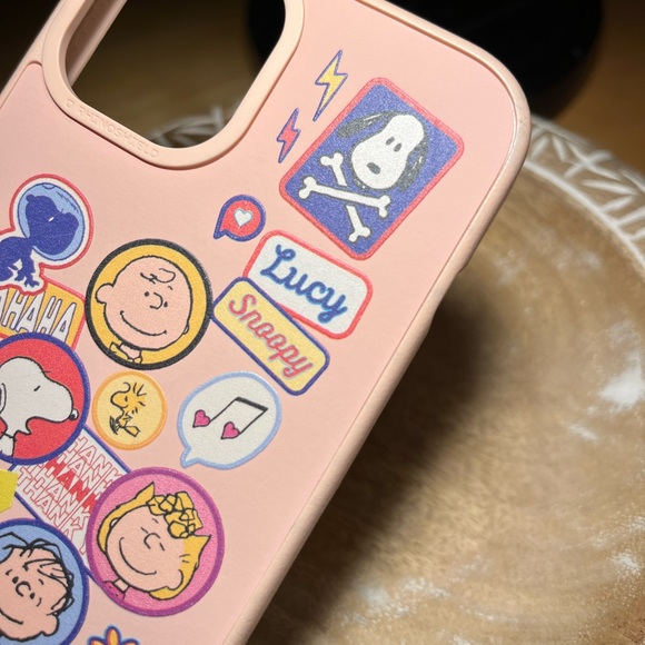 RhinoShield X Snoopy SolidSuit iPhone 13 Pink Case - Picture 12 of 15